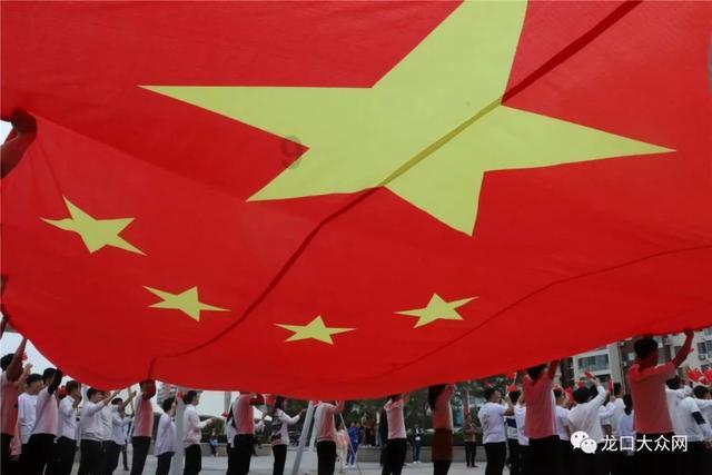 汽车行业深度:智驾时代来袭,多玩家多模式齐发力推动行业走向落地(附下载)